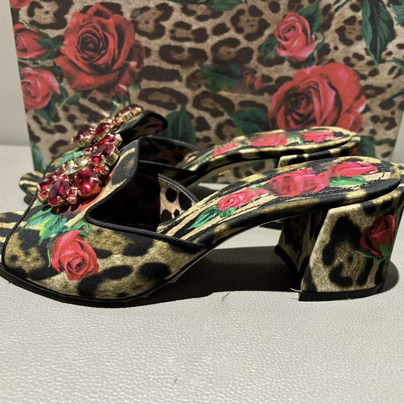 Rhinestone Sandal Women - Klapki damskie na słupku z kwiatowym