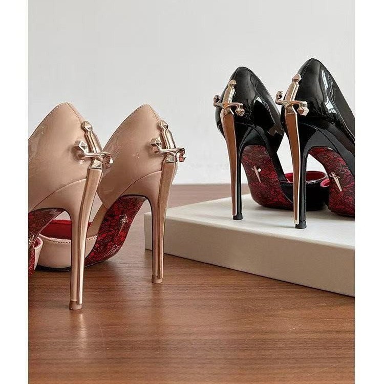 Patent Leather Pump - Złote berło z odkrytymi bokami, szpilki