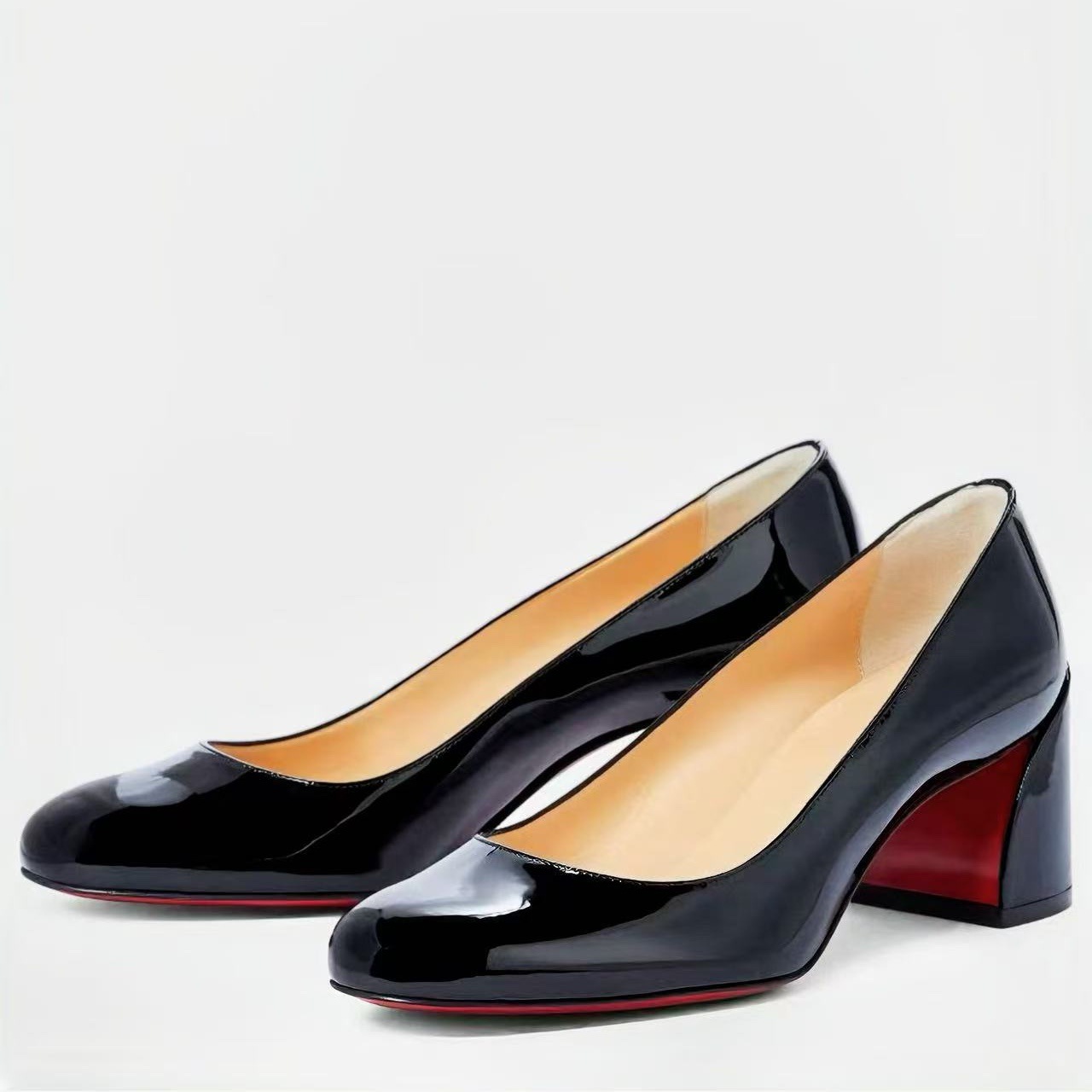 Patent Leather Pump - Damskie lakierowane czółenka z okrągłym noskiem