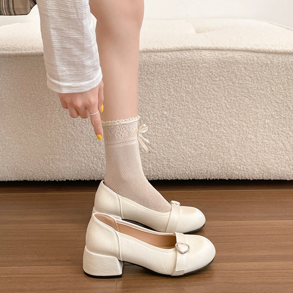 Women Shoes Mk - Srebrne czółenka na masywnym obcasie w