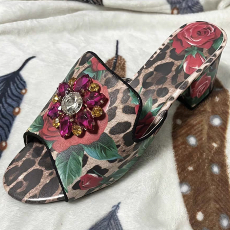 Klapki damskie na słupku z kwi – Rhinestone Sandal Women recenzja i cena