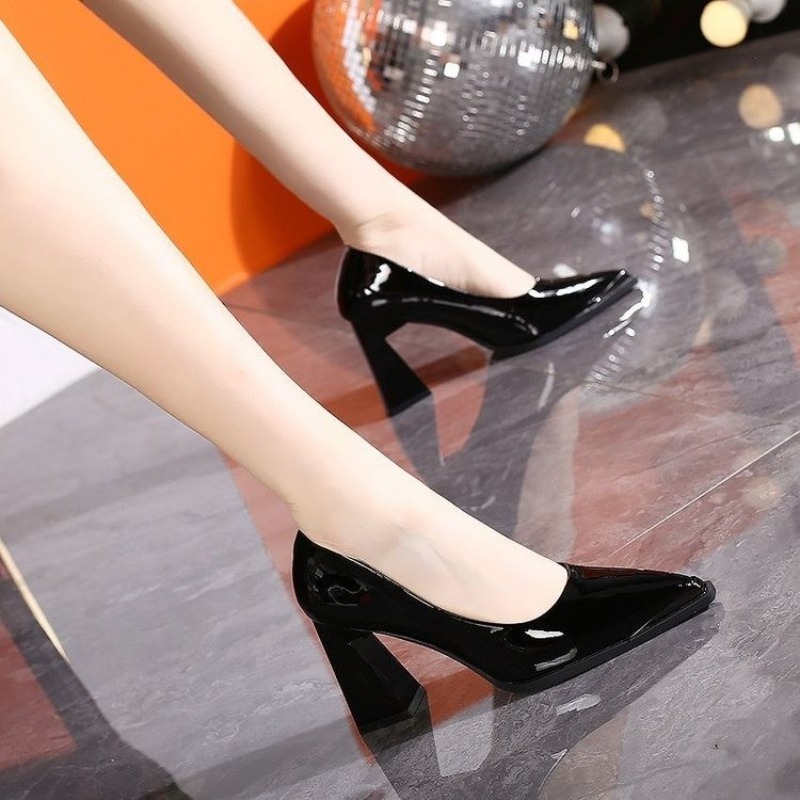 Klasyczne, seksowne szpilki da – Women Shoes Mk recenzja i cena