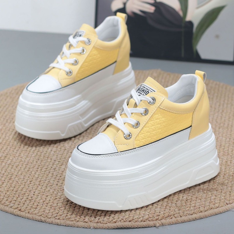 Nowe buty na platformie typu w – Wedge Heeled Sneaker recenzja i cena