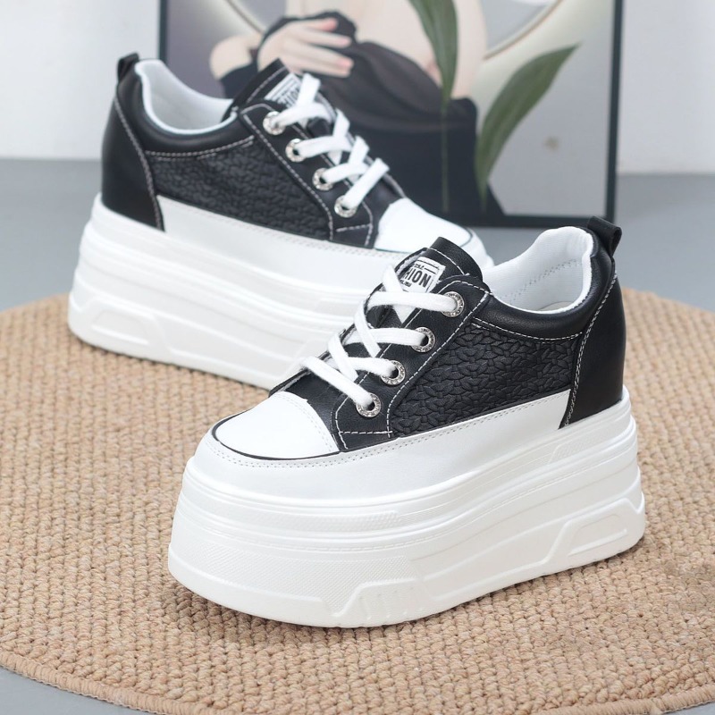 Nowe buty na platformie typu w – Wedge Heeled Sneaker recenzja i cena