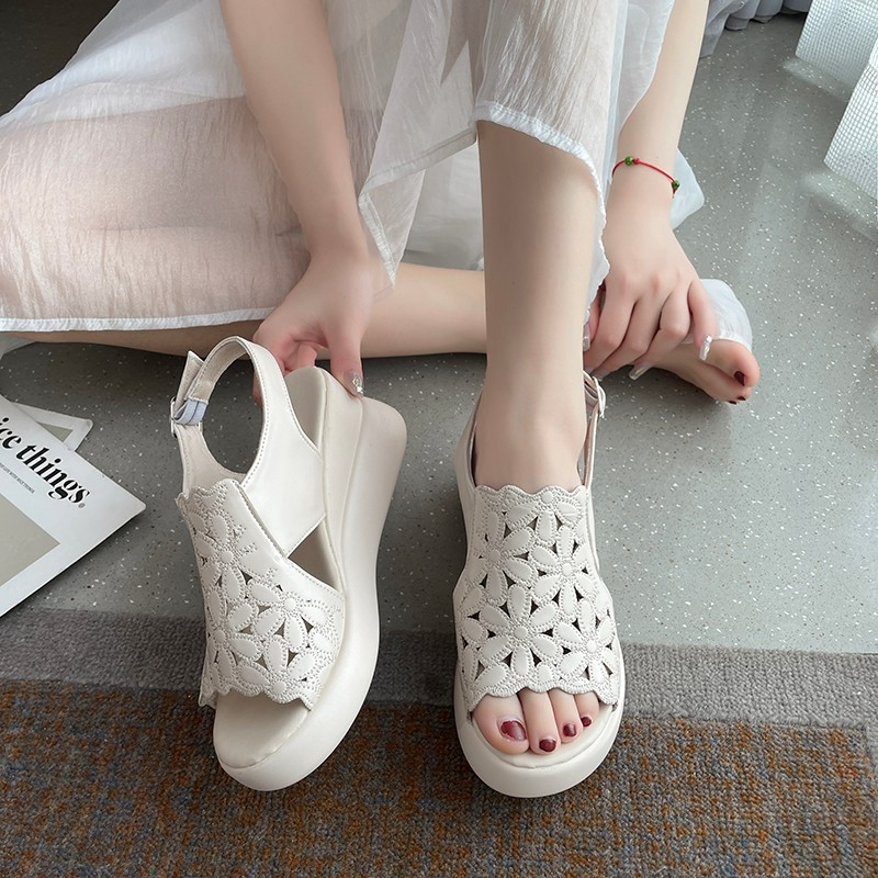 Modne damskie buty na platform – Wedge Heeled Sneaker recenzja i cena