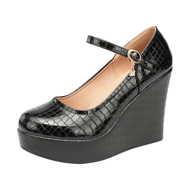 Buty ze skóry lakierowanej, ro – Patent Leather Pump recenzja i cena