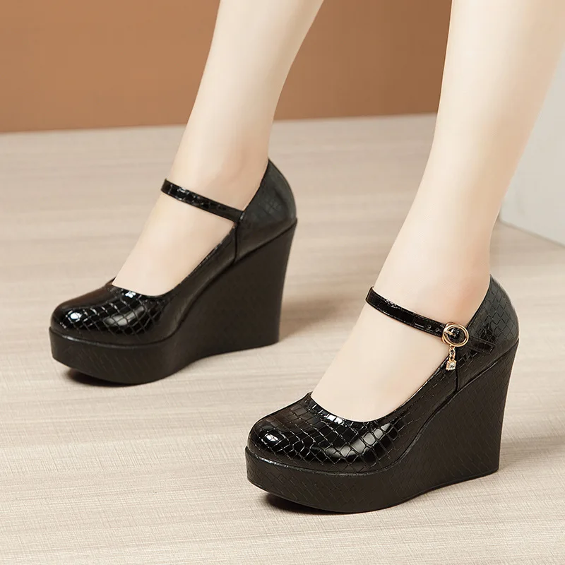 Buty ze skóry lakierowanej, ro – Patent Leather Pump recenzja i cena