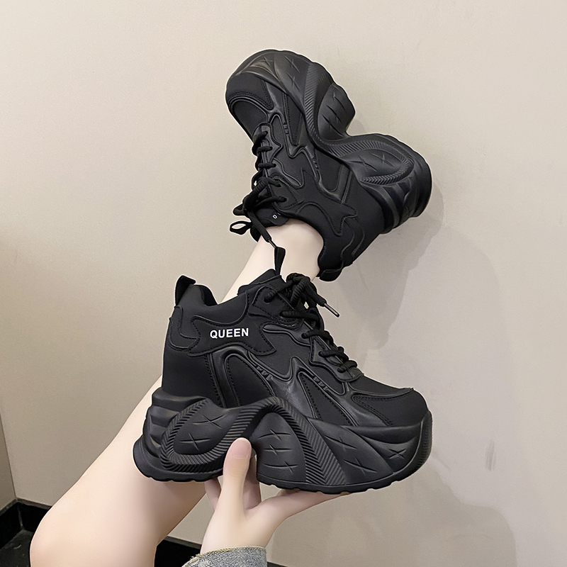 Jesienno-zimowe ciepłe, grube  – Wedge Heeled Sneaker recenzja i cena
