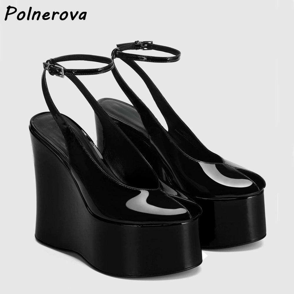 Sandały na koturnie z lakierow – Cork Wedge Sandal recenzja i cena