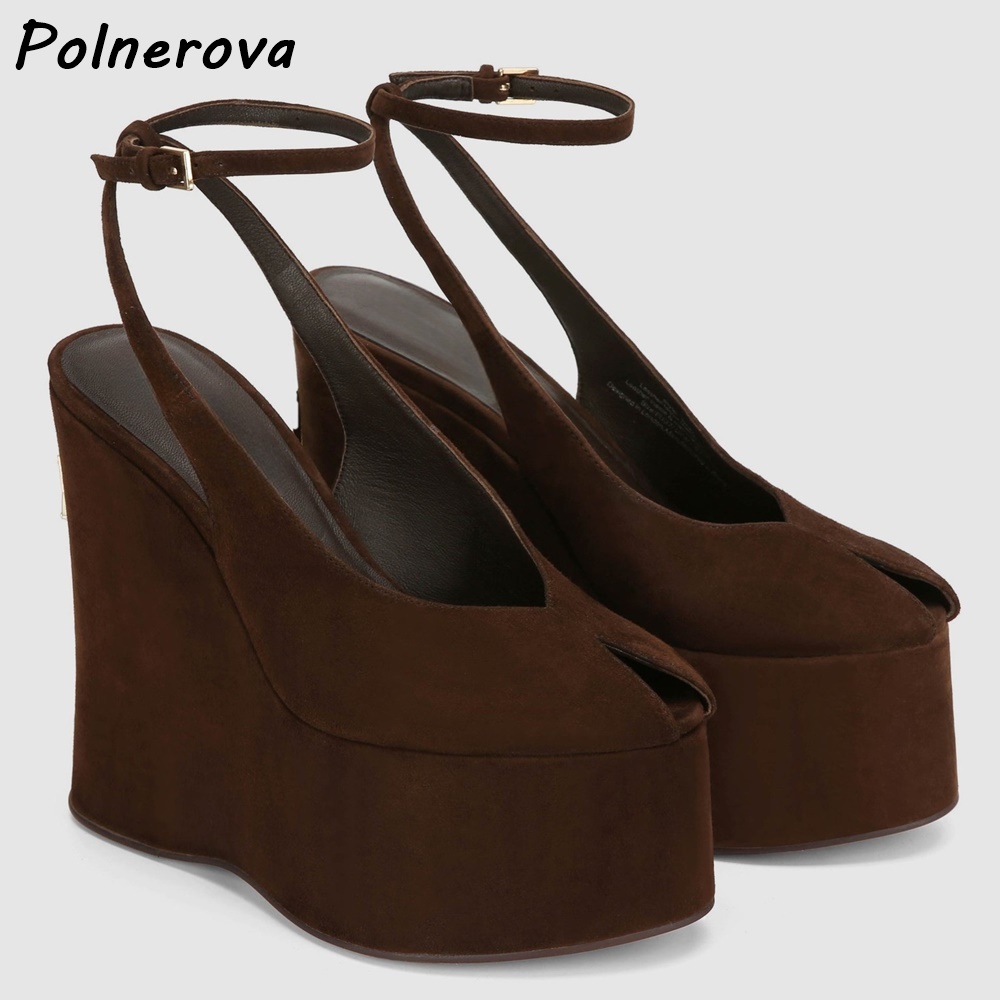 Sandały na koturnie z lakierow – Cork Wedge Sandal recenzja i cena